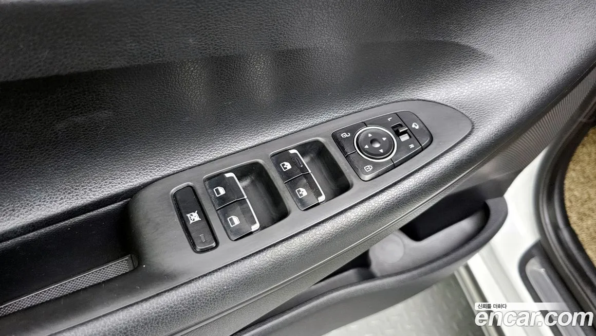 Hyundai Grandeur IG id 2117201 из Кореи 9