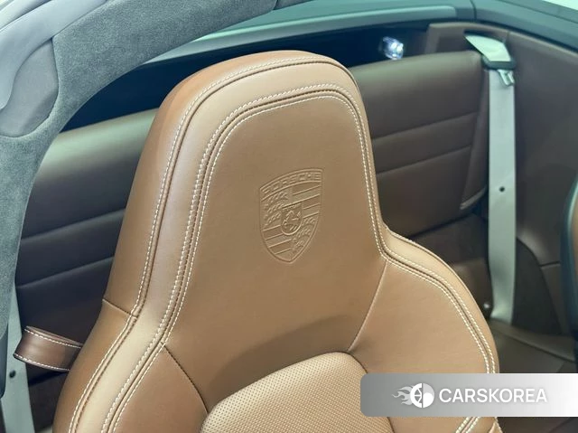 Porsche 911(992) id 4280322 из Кореи 9