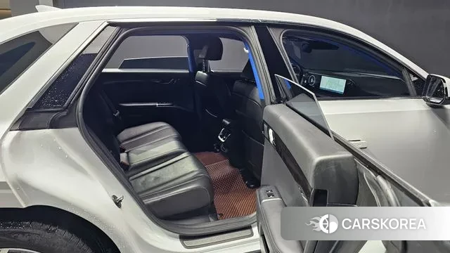 Hyundai Grandeur (GN7) id 3026938 из Кореи 9