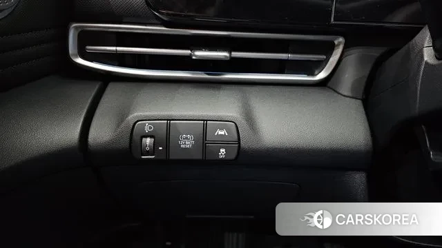 Hyundai Avante Hybrid (CN7) id 3301700 из Кореи 9