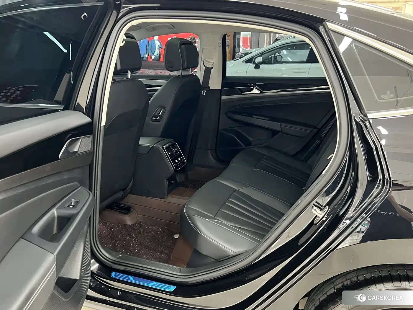 Volkswagen Passat id 4622632 из Китая 9