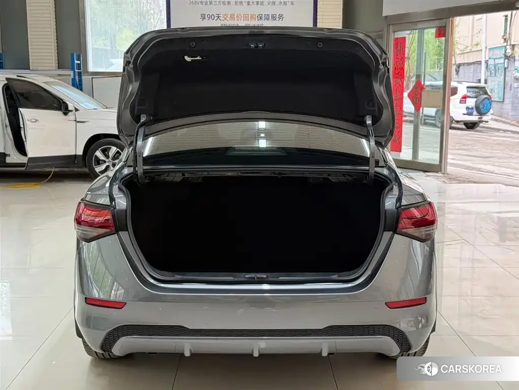 Nissan Sylphy id 4546012 из Китая 9