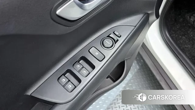 Kia Stonic id 3183231 из Кореи 9