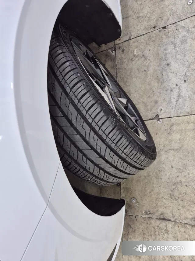 Hyundai Avante (CN7) id 3324544 из Кореи 9