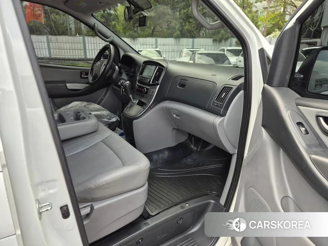 Hyundai The New Grand Starex id 3917341 из Кореи 9