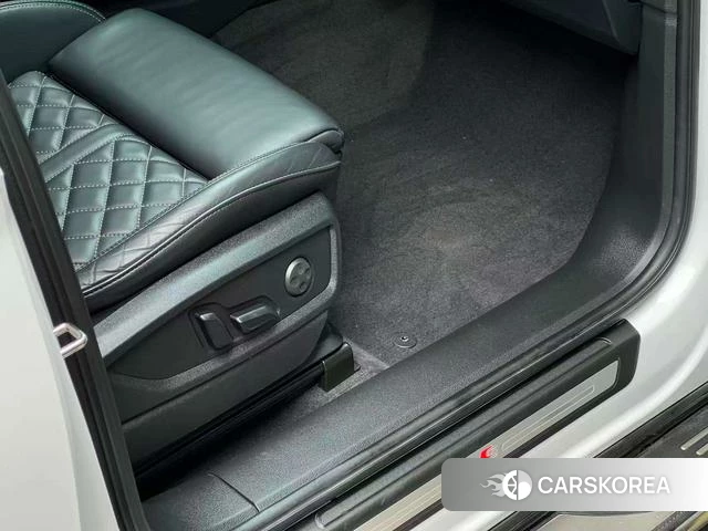 Audi Q5L Sportback id 4213848 из Китая 9