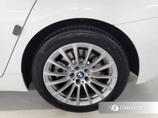 BMW 5 Series (G30) id 3021015 из Кореи 9