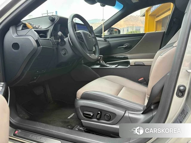 Lexus ES id 4301302 из Китая 9