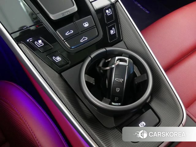 Porsche 911(992) id 4423301 из Кореи 9