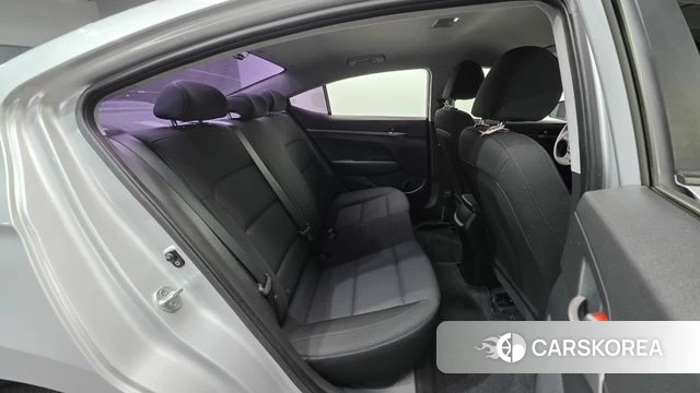 Hyundai Avante AD id 3905716 из Кореи 9