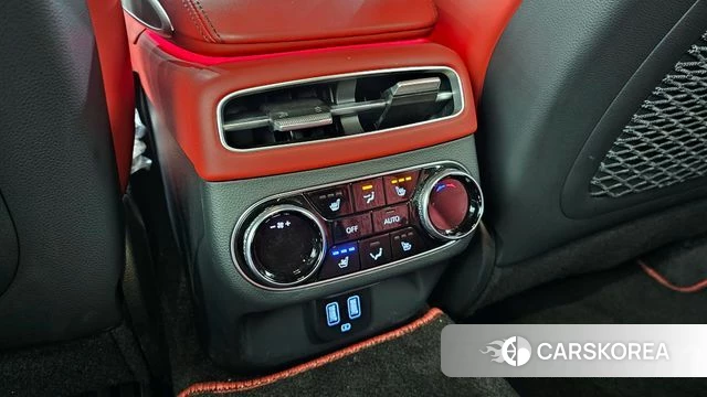 Genesis GV70 id 3858800 из Кореи 9