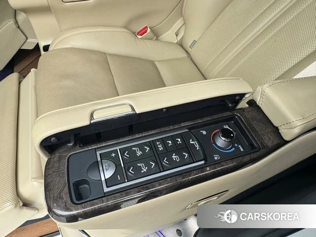 Toyota Elfa id 4365949 из Китая 9
