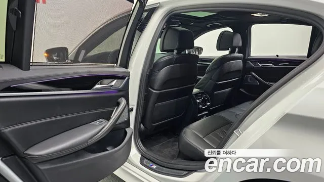 BMW 5 Series (G30) id 2808379 из Кореи 9