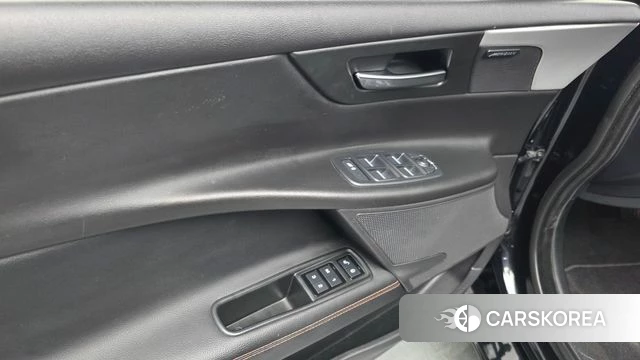 Jaguar XE id 3820846 из Кореи 9