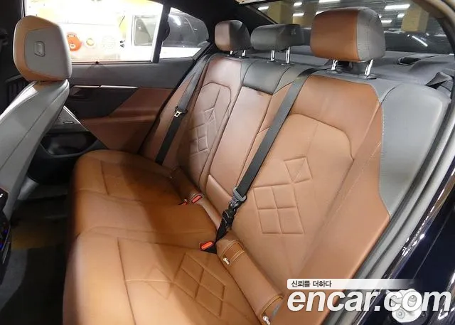 BMW 5 Series (G60) id 2683830 из Кореи 9