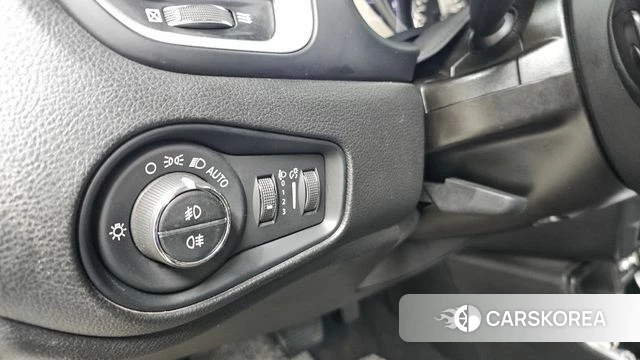 Jeep Renegade id 4604844 из Кореи 9