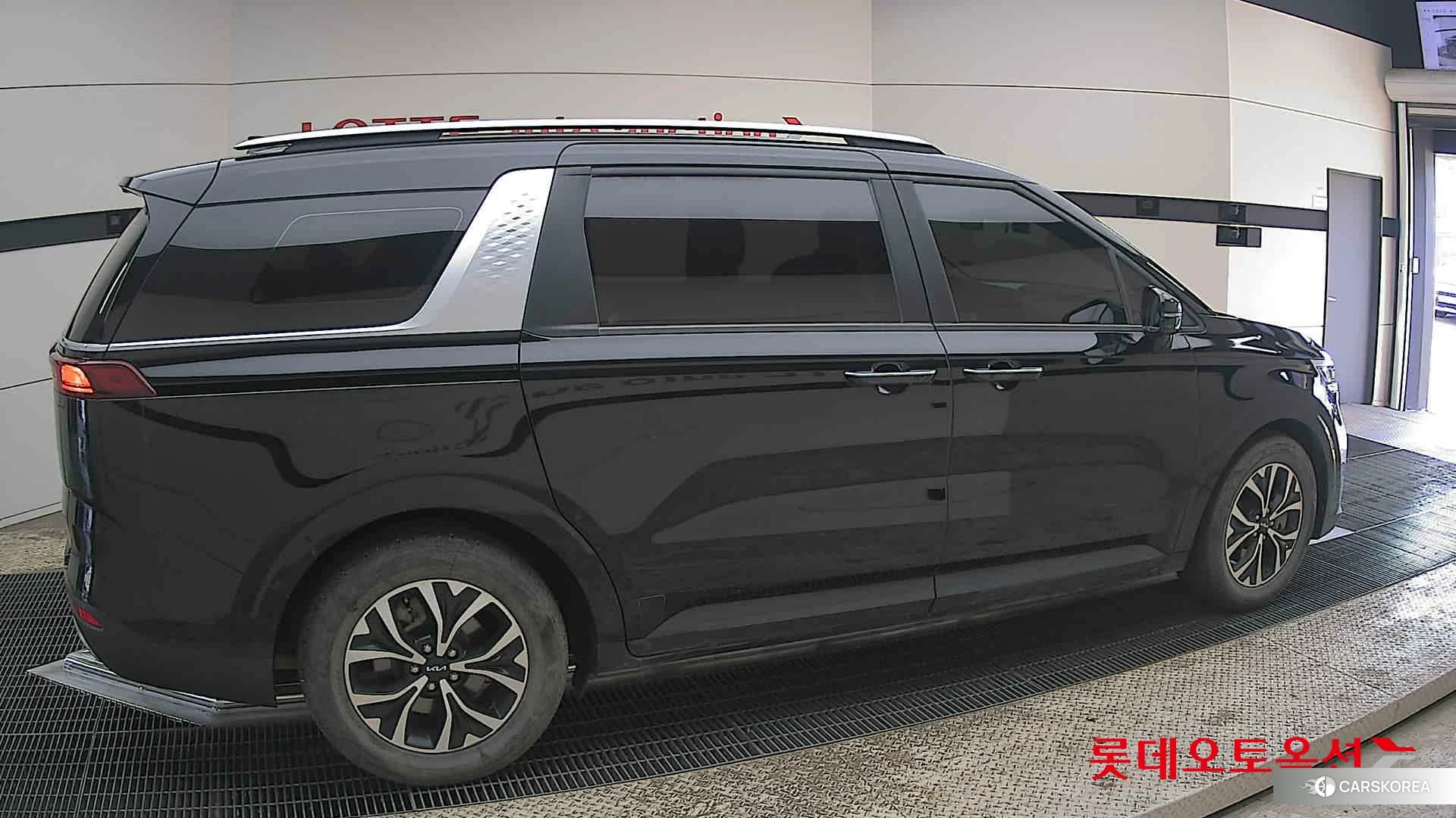 Kia Carnival id 3882155 из Кореи 9