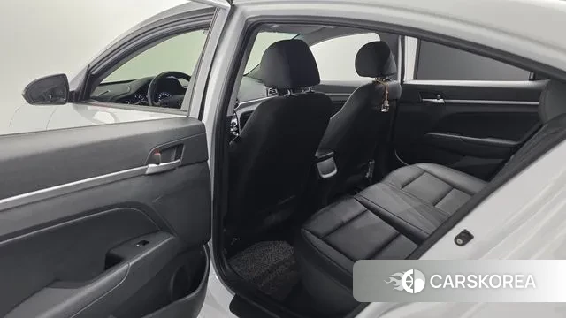 Hyundai The New Avante AD id 3330535 из Кореи 9