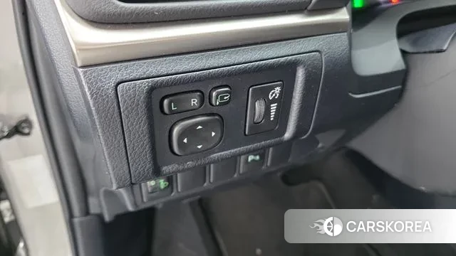 Lexus CT200h id 3672707 из Кореи 9