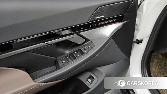 BMW 5 Series (G60) id 3431515 из Кореи 9