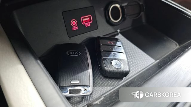 Kia The New Carnival id 4536376 из Кореи 9
