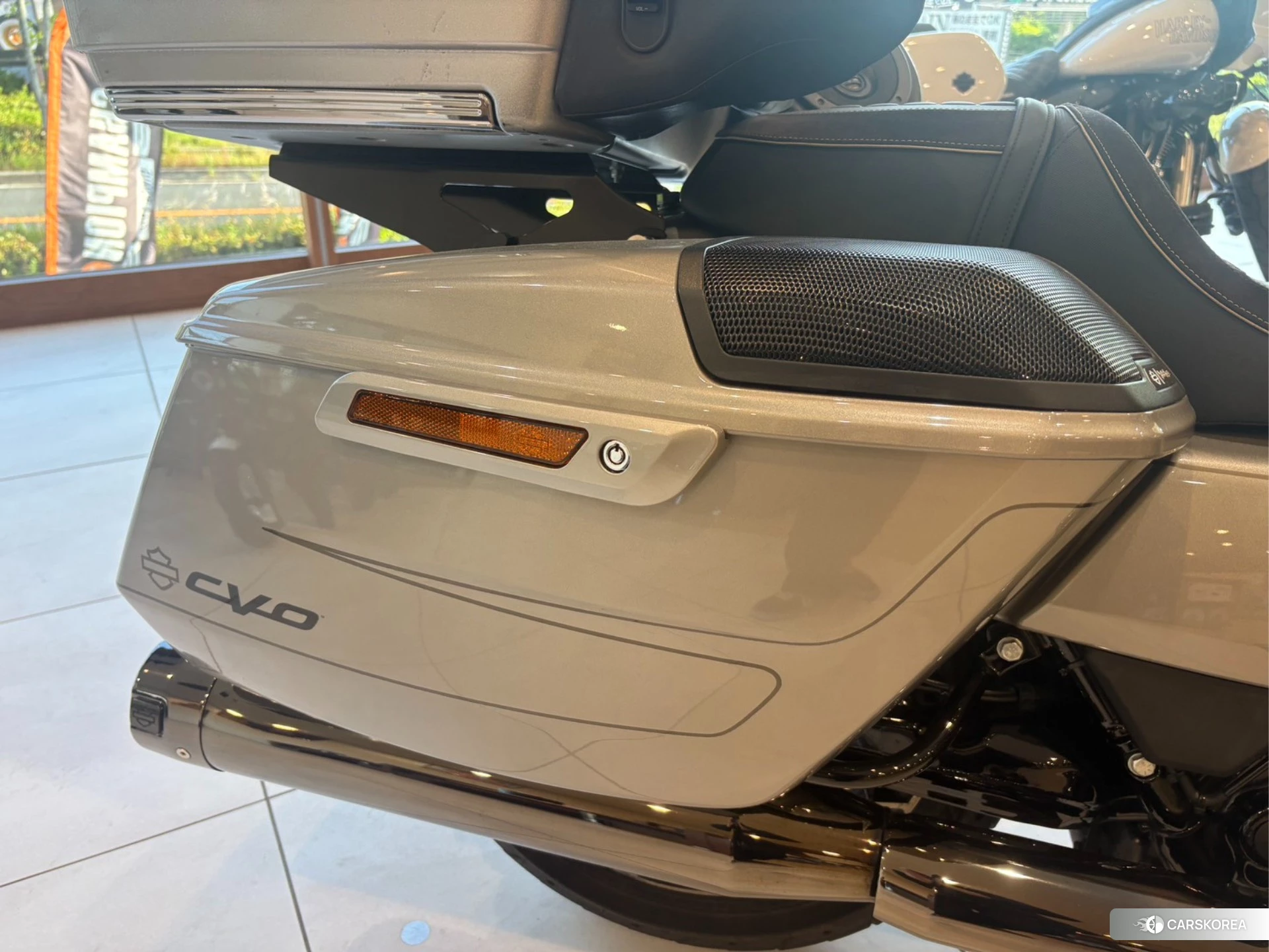 Проданный Harley-Davidson Road Glide FLTRXSE1800 CVO id 4379968 из Японии, фото 9