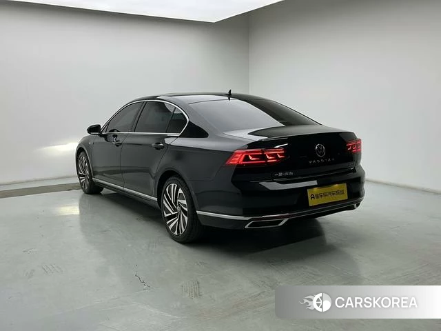 Volkswagen Magotan PHEV id 4307727 из Китая 9