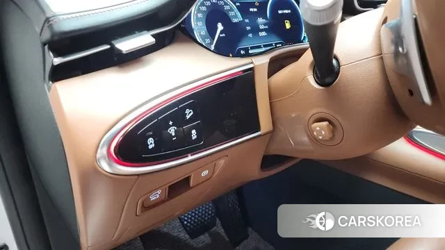 Genesis GV70 id 3498118 из Кореи 9