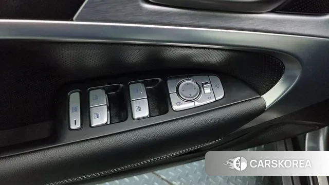 Genesis G70 id 3779110 из Кореи 9