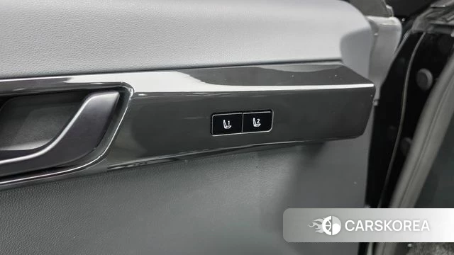 Hyundai Grandeur (GN7) id 4243792 из Кореи 9