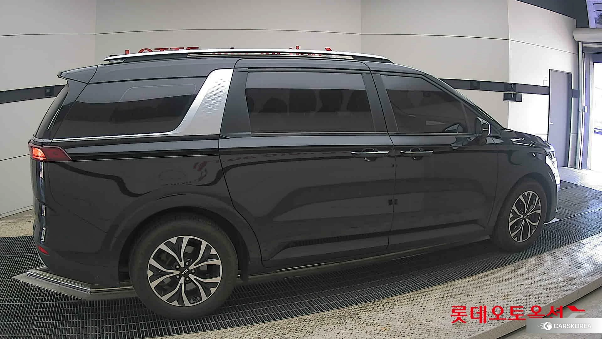 Kia Carnival id 4289520 из Кореи 9