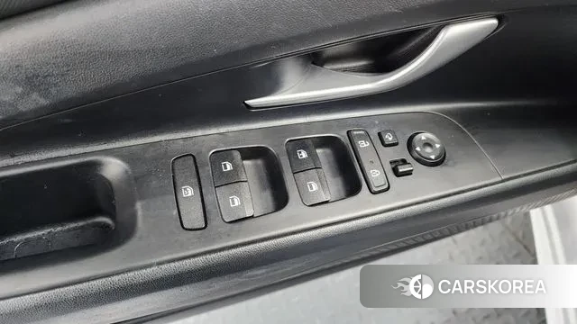 Hyundai Avante (CN7) id 3416894 из Кореи 9