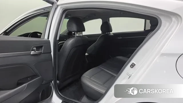 Hyundai Avante AD id 3761314 из Кореи 9