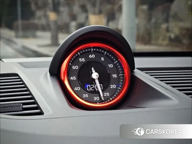 Porsche 911(992) id 3661321 из Кореи 9