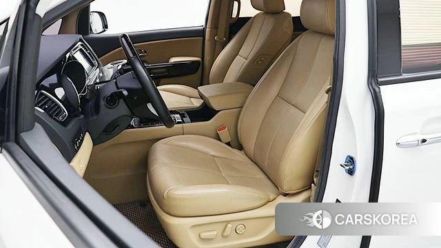 Kia All New Carnival id 4663099 из Кореи 9