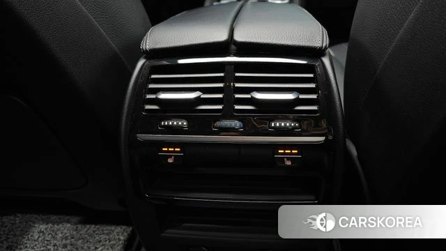 BMW 5 Series (G30) id 3924869 из Кореи 9