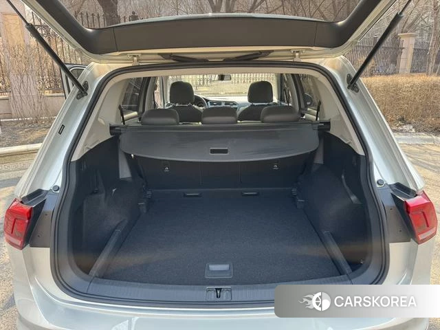 Volkswagen Tiguan L id 4208867 из Китая 9