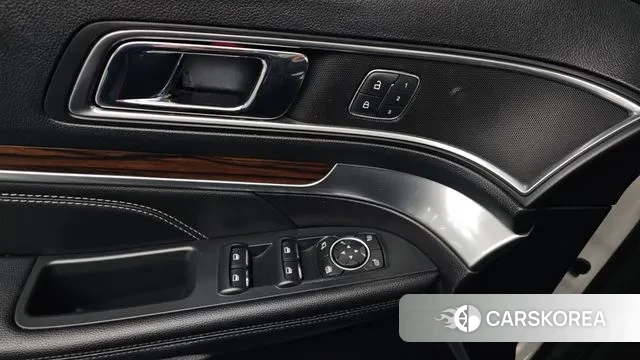 Ford Explorer id 3736940 из Кореи 9