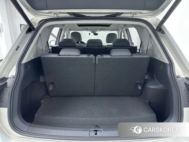 Volkswagen Tiguan L id 4277778 из Китая 9
