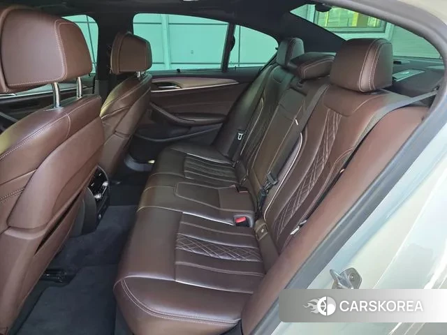 BMW 5 Series (G30) id 3413249 из Кореи 9