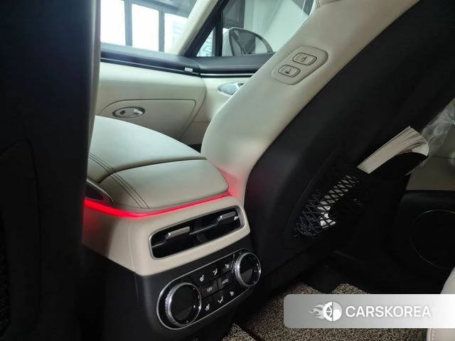 Genesis GV70 id 4231396 из Кореи 9