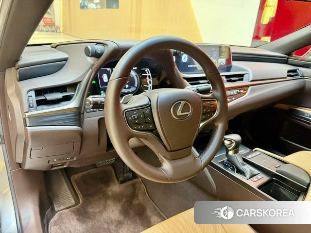 Lexus ES id 4260152 из Китая 9