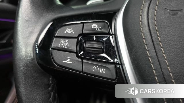 BMW 5 Series (G30) id 4390553 из Кореи 9