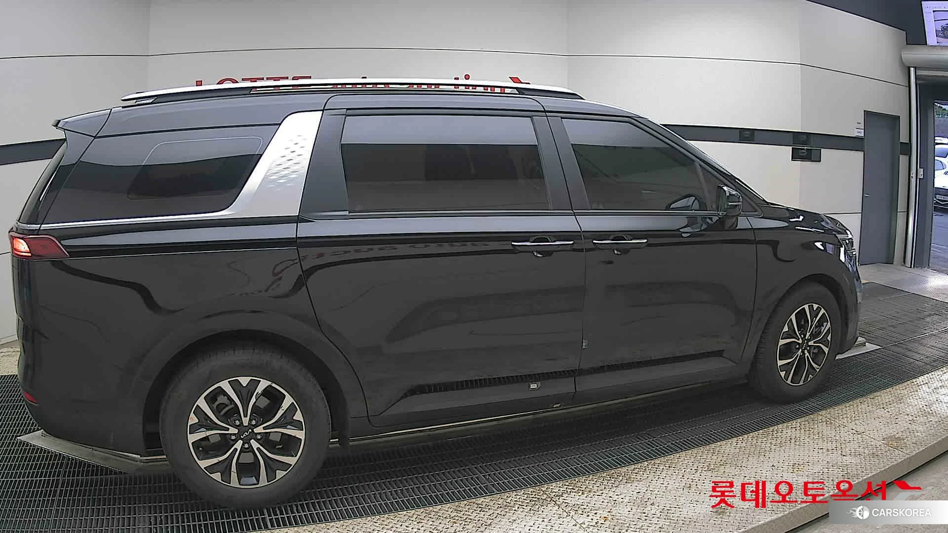 Kia Carnival id 4296894 из Кореи 9