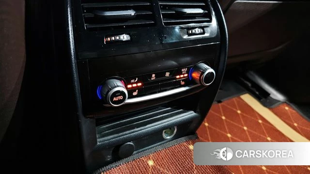 BMW 5 Series (G30) id 3899979 из Кореи 9