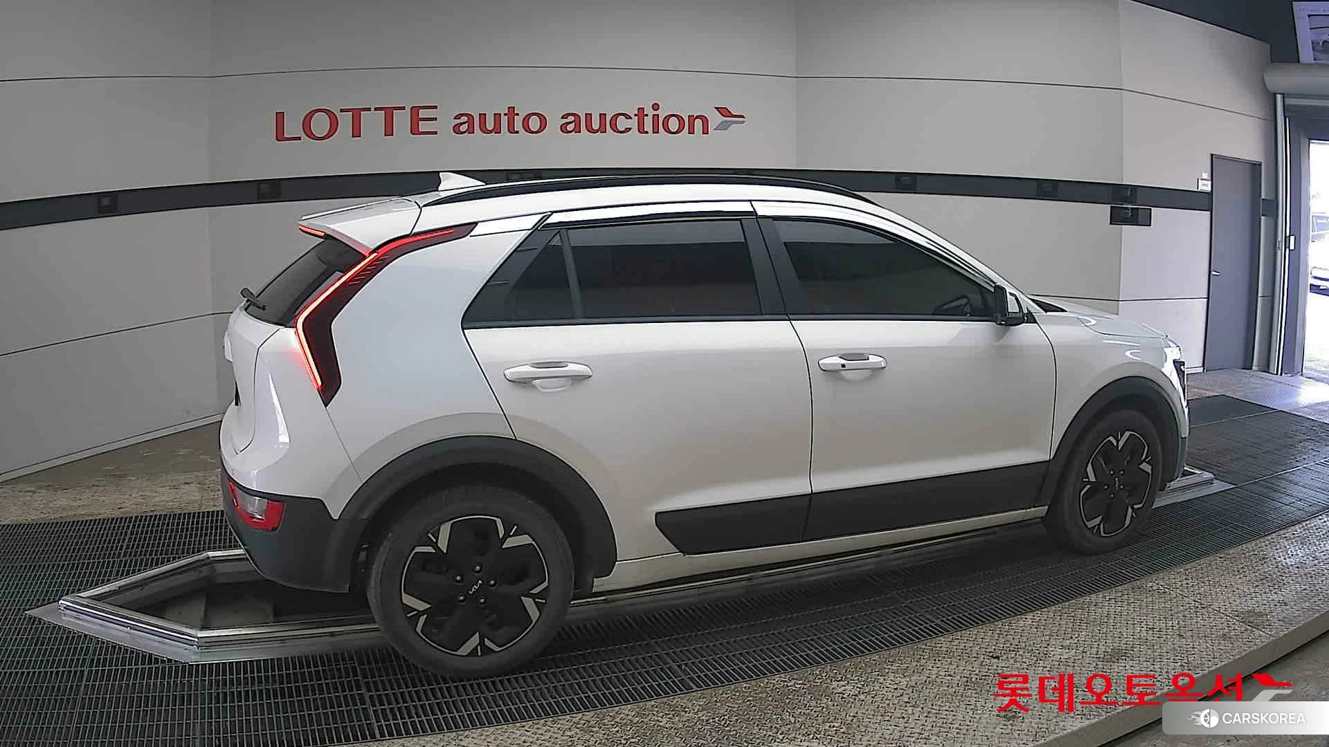 Kia Niro EV id 3881987 из Кореи 9