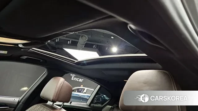 BMW 5 Series (G30) id 3378635 из Кореи 9