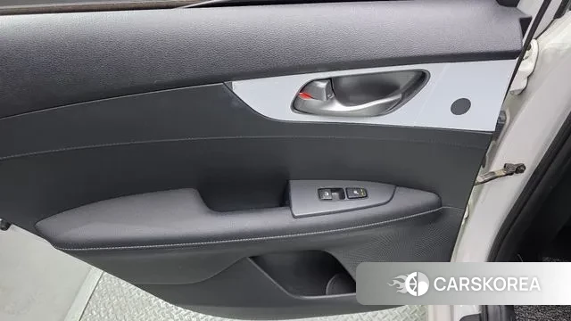 Kia Come New K3 id 3444914 из Кореи 9