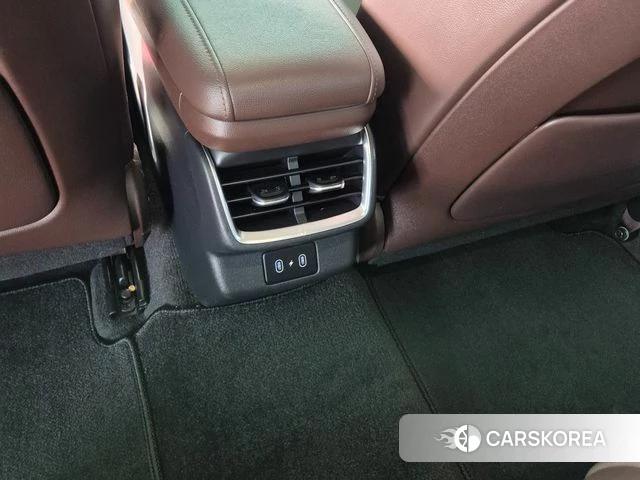 Hyundai Grandeur (GN7) id 3857326 из Кореи 9