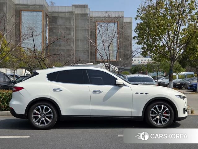 Maserati Levante id 4211923 из Китая 9